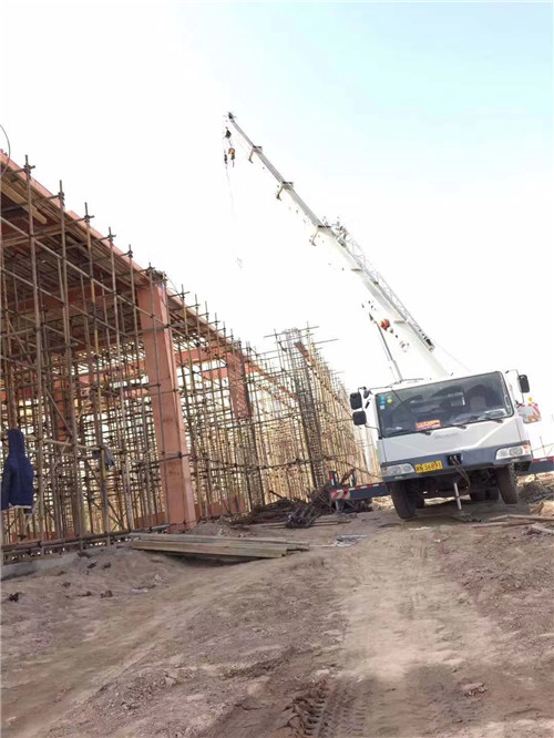 老城区25 吨、50 吨吊车怎么选？多大重量 / 半径适合对应车型？